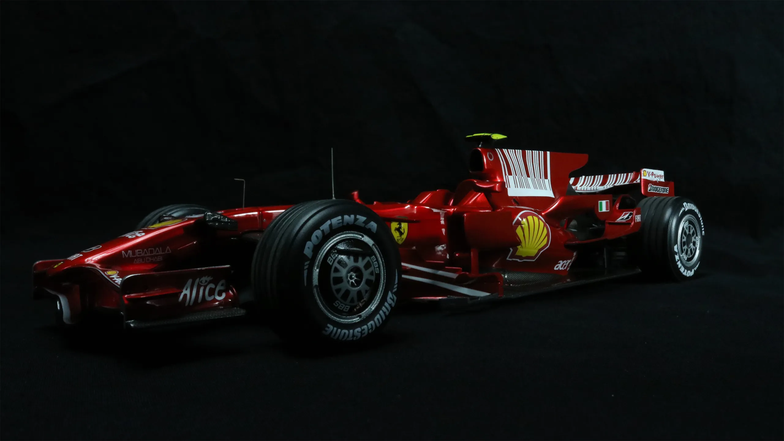 /img/48153-ferrari-diecast-care.webp