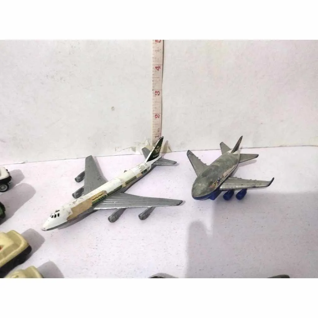 48197 diecast airplane airliner