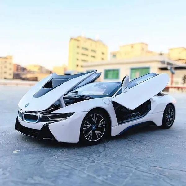 /img/48205-rastar-bmw-i8-diecast-collection.webp