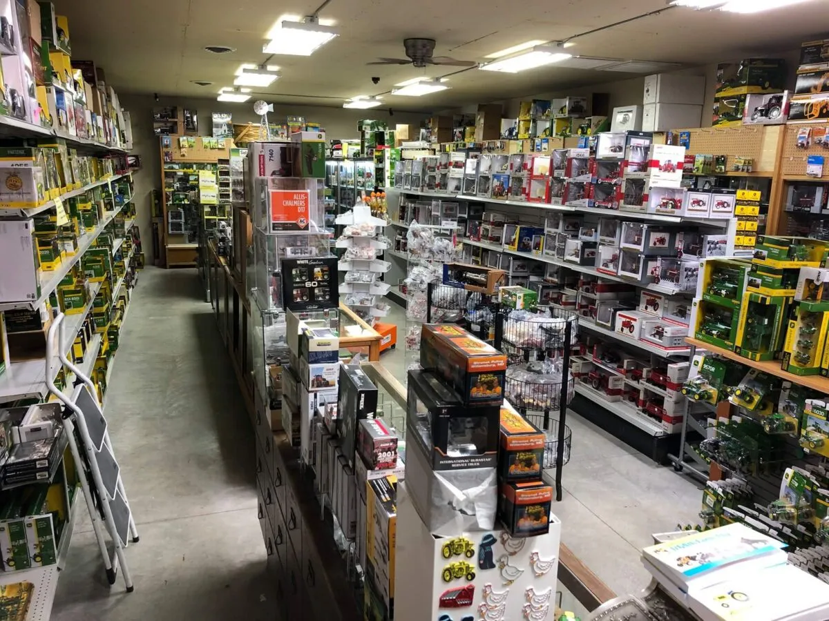 48229 diecast model car detail