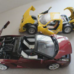 /img/48234-diecast-car-collection.webp