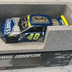 /img/48276-jimmie-johnson-7x-champion-diecast.webp