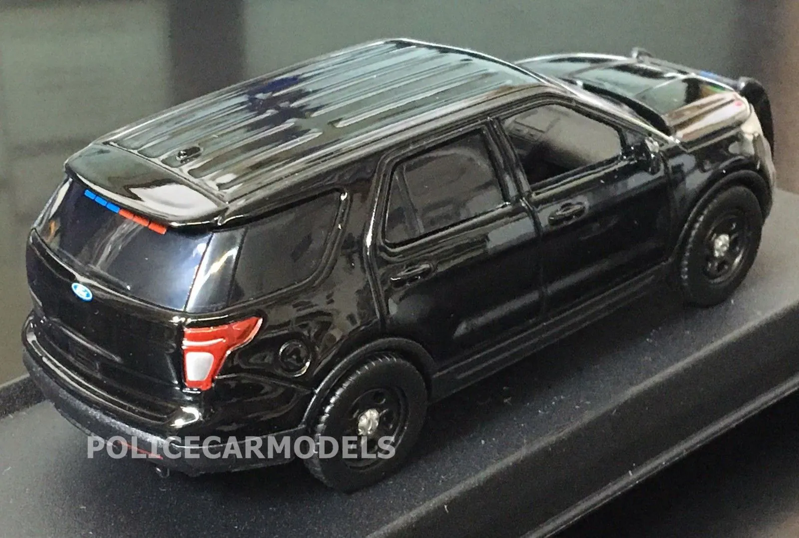 48310 detailed emergency vehicle diecast