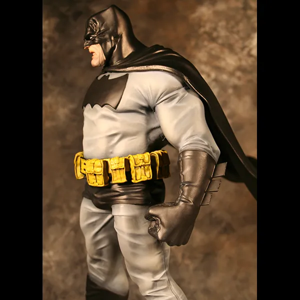 48319 batman 1989 batmobile diecast