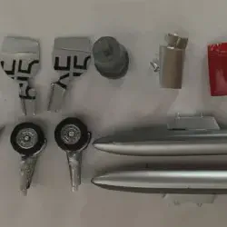 /img/48320-corgi-aircraft-rare-parts.webp