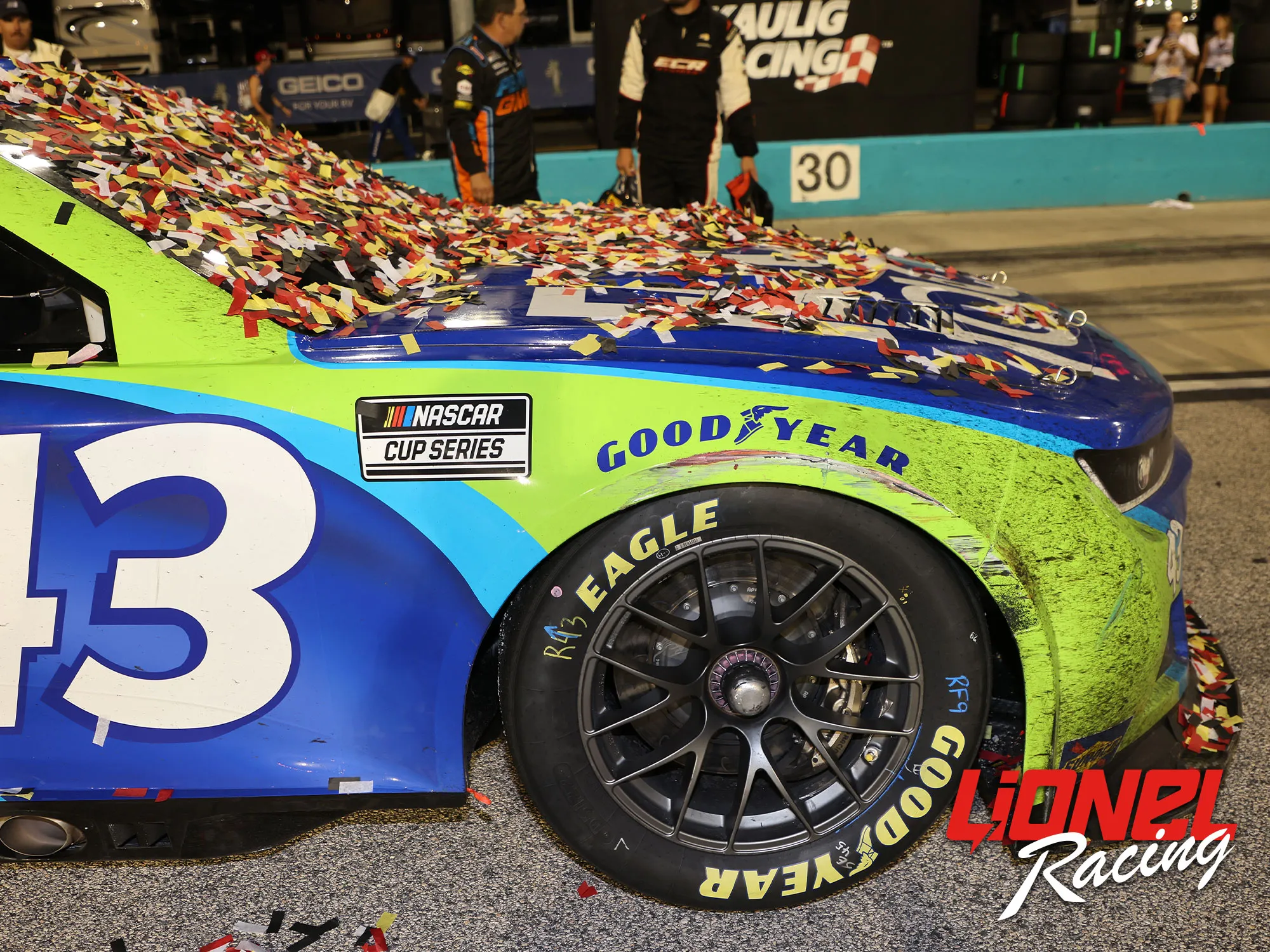 48354 diecast display