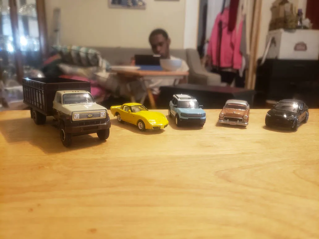 48386 cleaning diecast models
