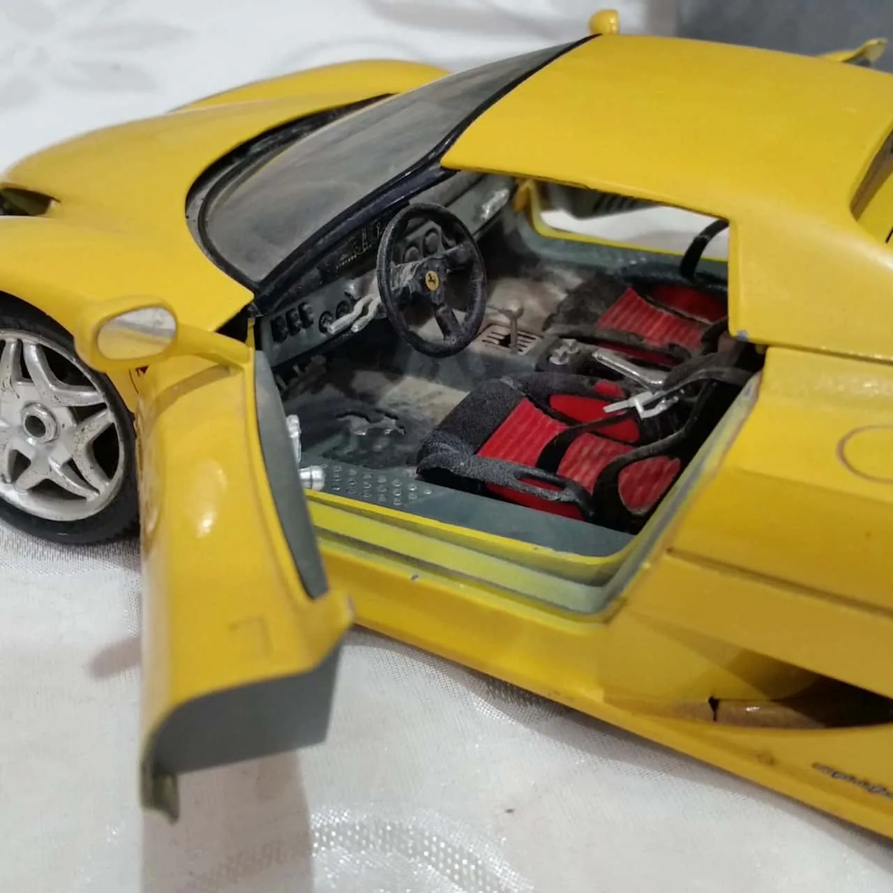 48403 ferrari j50 diecast close up