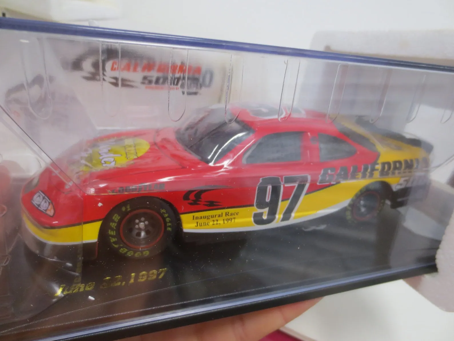 /img/48419-hamilton-diecast-models-image7.webp