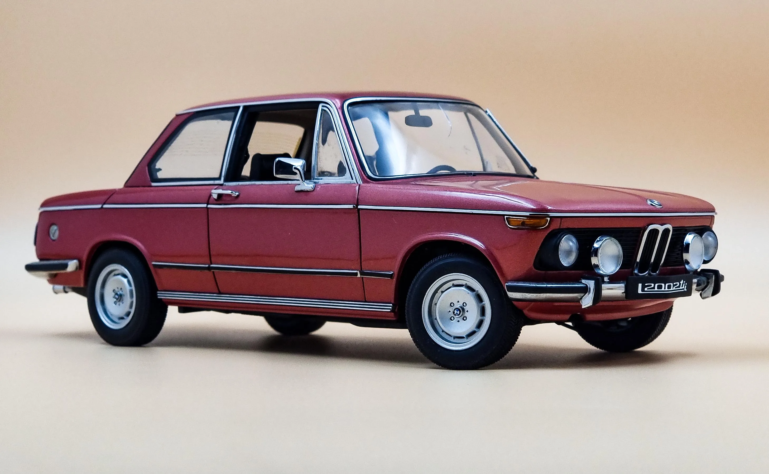 48425 bmw z4 gt3 diecast